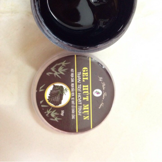 gel hút mụn than hoạt tính