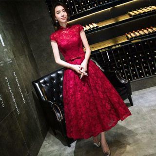 Đầm Xòe Ren Cổ Tàu