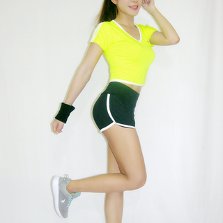 Quần áo thể thao nữ ngắn áo croptop