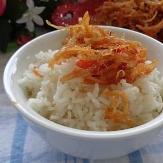 KHÔ GÀ CAY NHÀ LÀM