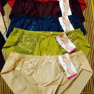 quần lót ren lụa