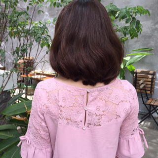 Đầm bầu hồng pha ren