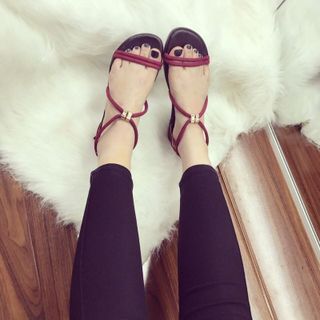 sandal quai ngang bản nhỏ