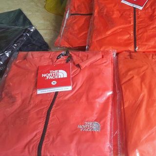 Áo gió 2 lớp TNF