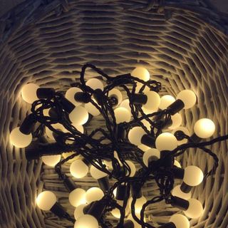 Đèn cherry dây đen - Đèn trang trí thời trang