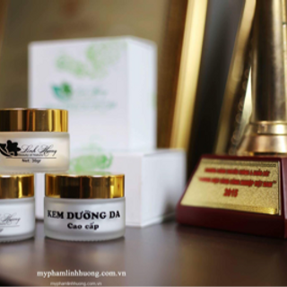 KEM DƯỠNG DA LINH HƯƠNG