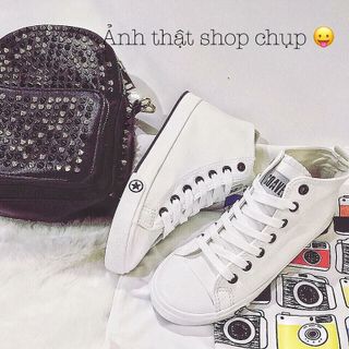 Giày sneaker