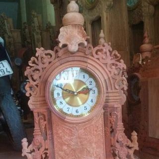 ĐỒNG HỒ ĐỂ BÀN GỖ HƯƠNG ĐỎ KÍCH THƯỚC CÂY ĐỒNG HỒ ĐỂ BÀN GỖ HƯƠNG ĐỎ KÍCH THƯỚC CAO 74 DÀI 43 SÂU 13