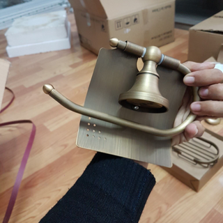 Phụ Kiện Nhà Tắm Bằng Đồng