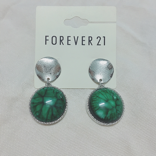 Bông tai đianh đá sang trọng