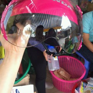 Mũ bảo hiểm có kính