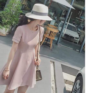 Đầm xuông tay ngắn đơn màu giản dị