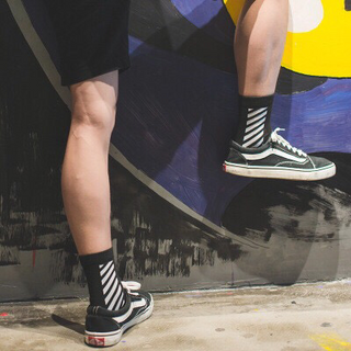 HOẠ TIẾT ĐEN CAO CỔ