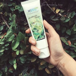 Gel rửa mặt trà xanh không bọt trị mụn Mẹ Ken