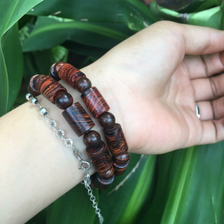 Vòng tay gỗ sưa Komtum