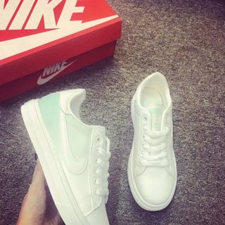 Giày thể thao nữ