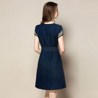 Đầm Jean Tay Phối Ren Kèm Nịt Rời