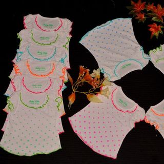 Áo tay phồng trắng rơi