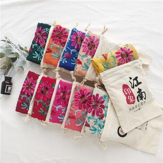 Khăn cashmere nữ thêu hoa chân