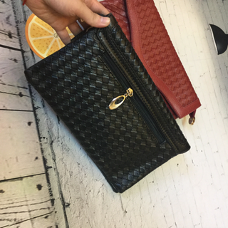 Ví cầm tay Clutch da đan cực sang