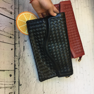 Ví cầm tay Clutch da đan cực sang