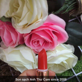 son dưỡng trị thâm môi