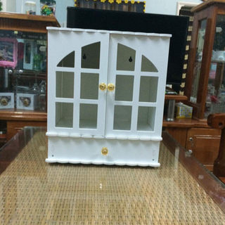 kệ gỗ đựng mỹ phẩm