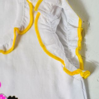 Áo phồng trắng hình