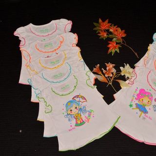 Áo phồng trắng hình