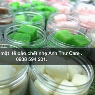 kẹo rửa mặt tẩy tế bào chết nhẹ
