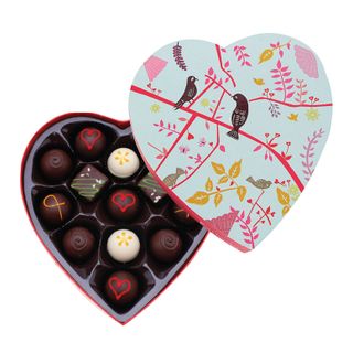 Socola tình nhân valentine tim 14 viên tươi Dart Chocolate