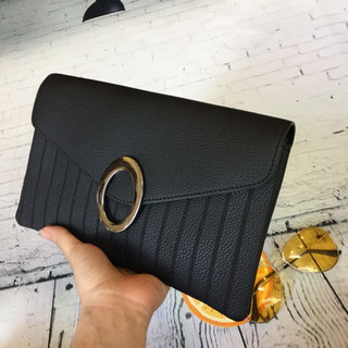 Ví cầm tay Clutch khoá O