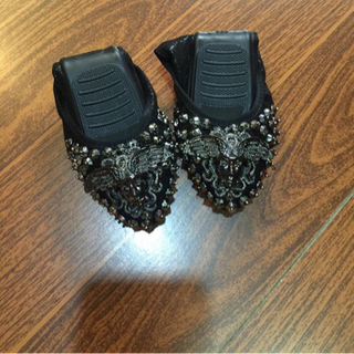 Giày bệt chun đá