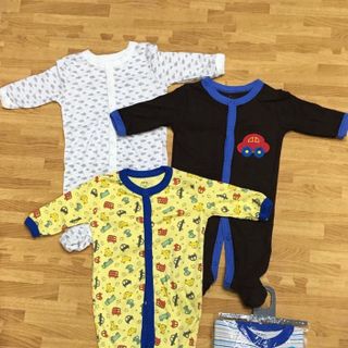 SET 3 BỘ BODY SUIT LIỀN TẤT CHÂN CHO BÉ