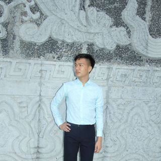 Áo sơ mi dài tay họa tiết hoa nhỏ