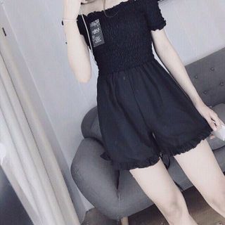 Jum nữ xinh