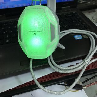 TAI NGHE A7 LED 7 MÀU BẢO HÀNH 12 THÁNG
