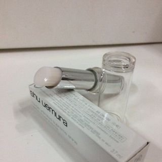 son gió dưỡng môi trị thâm