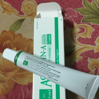 kem trị mụn VITARA Acnetin -A 0025 Tretinoin