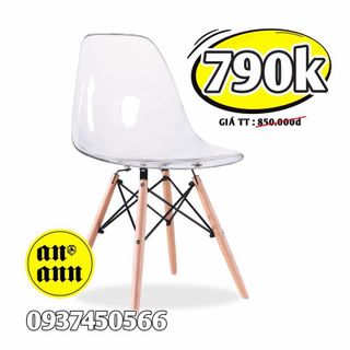 Ghế trong suốt Eames
