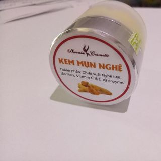 kem mụn tinh chất nghệ 100