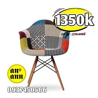 GHẾ EAMES CÓ TAY BỌC THỔ CẨM giá sỉ