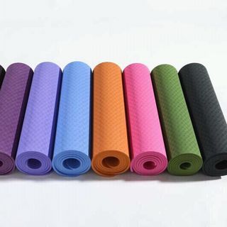 Thảm Yoga và Dụng cụ tập Yoga - Bạn đồng hành của các Yogis
