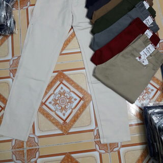 Quần kaki body nam