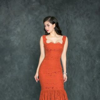 Đầm body đuôi cá ren cam 2170