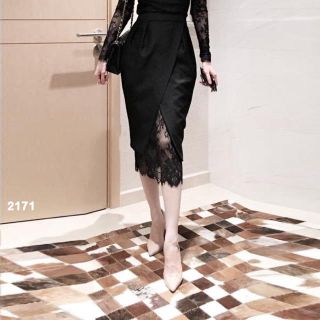 Đầm body đen phối ren 2171