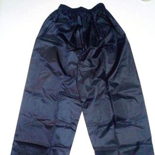 Quần Đi Mưa