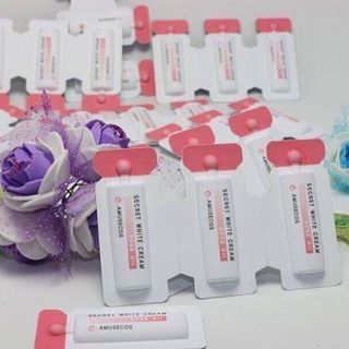 Dung dịch làm hồng và se khít vùng kín AMUSECOS SECRET WHITE CREAM ROSE OIL Korea