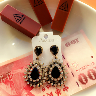 Bông tai phụ kiện thời trang