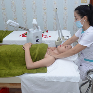 massage boday với tinh dầu thiên nhiên chỉ còn 90k